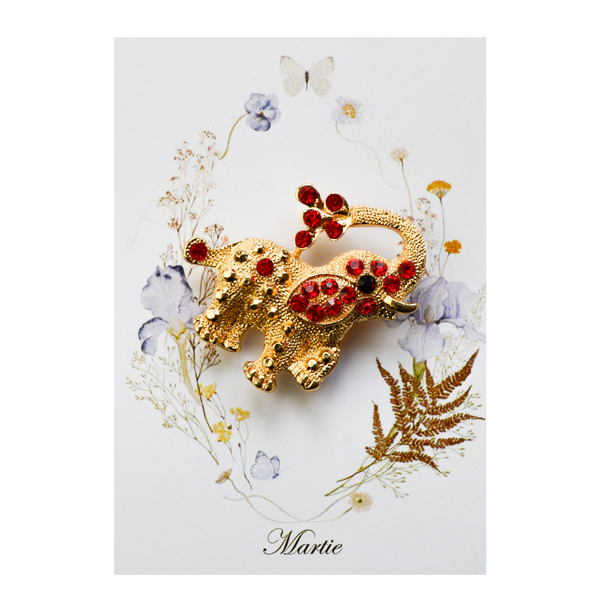 Brosa Elefant Auriu cu Pietre Rosii